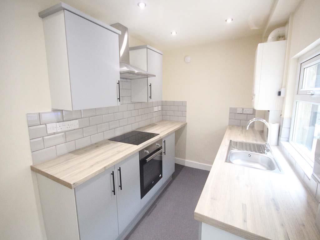 3 bedroom mid terrace house To Let in Barnoldswick - IMG_6883.jpg